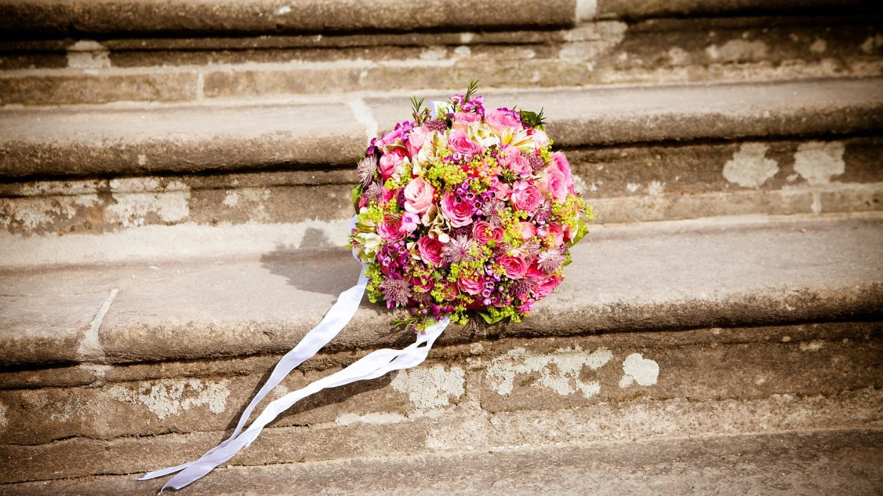 flowers-260897_1920